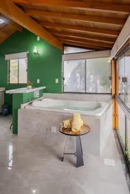 Cottage in the middle of nature with skylight. - Image 4