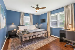 NEWLY renovated | 7 Mins to Arrowhead | Fast WiFi - Image 3