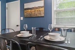 NEWLY renovated | 7 Mins to Arrowhead | Fast WiFi - Image 5