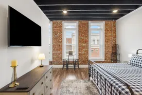 Luxury Downtown Loft- Walk to Katy Trail & Casino - Image 4
