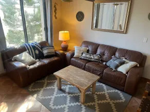 Lovely 2 bed/2bath in private gated community - Image 2
