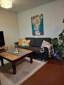Basement living room of 36 sqm, private bathroom and patio/garden - Image 2