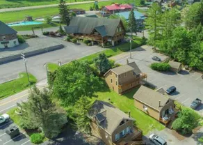 Hartwood Haven - Steps from lake, boat slip & fun! - Image 3