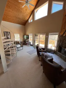 Hartwood Haven - Steps from lake, boat slip & fun! - Image 4