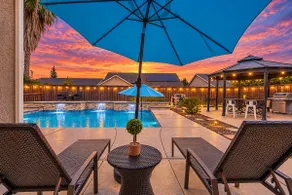 Beautiful home W/Pool Close to National Parks. - Image 3