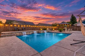 Beautiful home W/Pool Close to National Parks. - Image 2