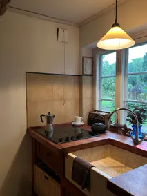 Cozy guest house with its own garden - Image 5