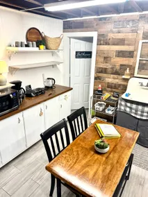 Barndo Mini Inn - open concept, super comfortable - Image 3