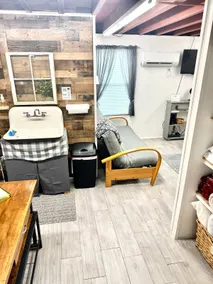 Barndo Mini Inn - open concept, super comfortable - Image 4