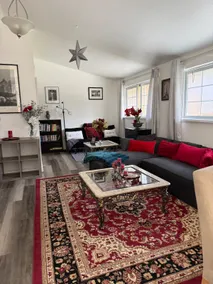 The Grey House- 1200 sq ft of bliss. - Image 2