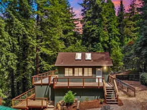 Artsy Cabin in Half-acre Serene Redwoods - Image 2