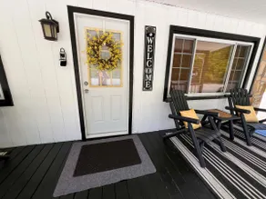 Creekside Cottage - Relax and Unwind - Image 4