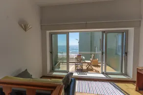 Beach view and Private access T4 Duplex Apartment - Image 2