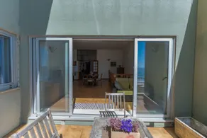 Beach view and Private access T4 Duplex Apartment - Image 3