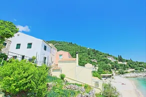 Sea Front Studio Alexandra - Image 5