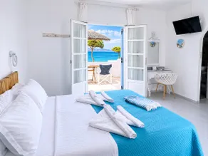 *BEACHFRONT STUDIO* for 2, Krios beach, Paros - Image 2