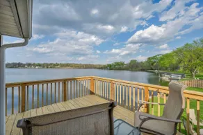 Lake Front Hot Tub Fire Pit Sleeps 10 - Image 4