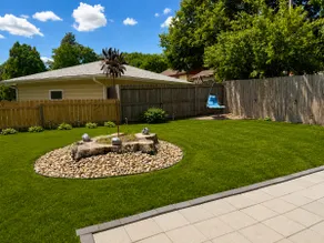 Luxury Bungalow | Hot Tub, Sauna & Fire Pit - Image 4
