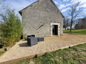 House in a farmhouse. - Image 2
