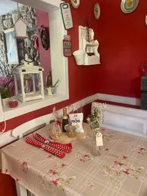 Jolie Petite Maison ideal for romantic getaways - Image 3