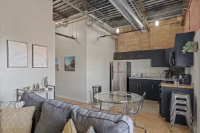 Downtown Jonesboro's Stylish Studio - Image 2