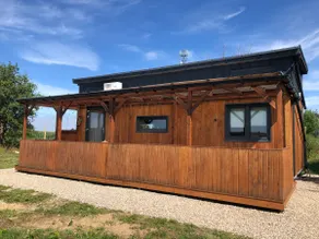 Wooden cottage in the countryside - Image 2