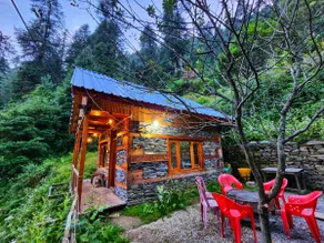 🏡JUNGLE TRAILS COTTAGE🌲SMART TV AND POWER BACKUP - Image 4