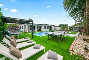 5BR Oasis • Heated Pool, Basketball Court • BBQ & Playground - Image 4