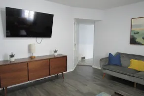 Reno'd 1BR Near Eat Street | Private Entrance - Image 2
