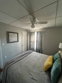 Cozy 2 bed brick bungalow mins from downtown - Image 3