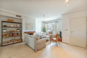 Beautiful townhouse beachfront - Image 4