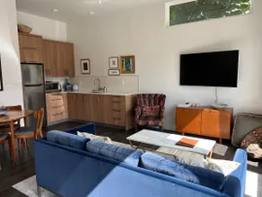 The Gallery Fairhaven Guest Flat - Image 2