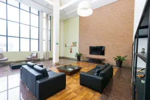 2 Executive Flats in the Best Neighborhood in Town - Image 4