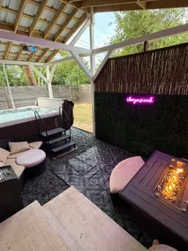 The Luxurious Hot Tub Paradise - Image 3