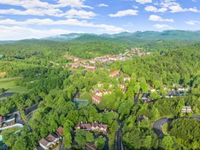 Alpine Getaway, Walk to Helen, tubing and more! - Image 4