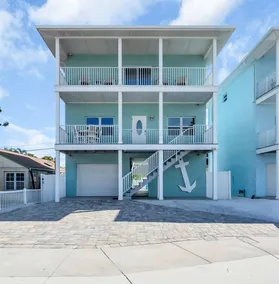 Luxury Beachhouse W/ Direct Ocean Views Sleeps 12 - Image 2