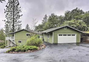 Serene three-bedroom home in the Sierra foothills - Image 2