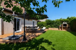 Charming air-conditioned house with garden 5 minutes from Dijon - Image 4