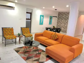 Urban Exclusive Large: 3Bedroom+ 3.5bathroom House - Image 2