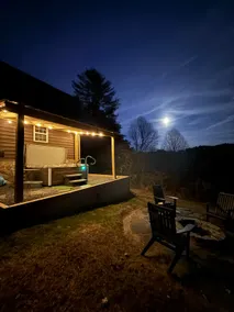 Pet Friendly NC Cabin with Beautiful Views and Hot Tub near West Jefferson. - Image 5