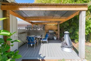 Mid Century Modern - Image 5