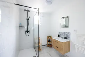 Cozy Room Romantic Jacuzzi - Image 2