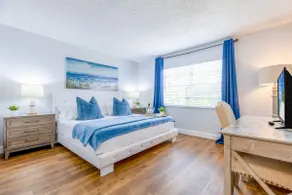 2 King Bedrooms • Free Parking • Near Beach - Image 5