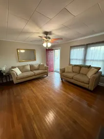 Home Away from Home in the Heart of Rockingham - Image 2