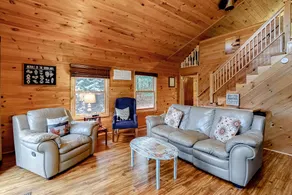 Fantastic 2BR Lakefront Dog Friendly | Dock - Image 3
