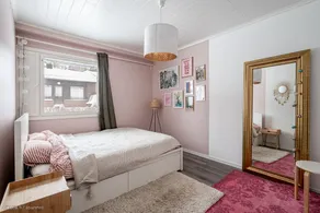 Cozy Townhouse | Sauna, Fireplace & Garden - Image 2