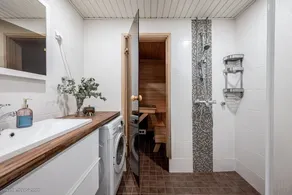 Cozy Townhouse | Sauna, Fireplace & Garden - Image 3