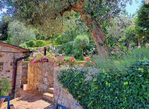 La Terrazza, historic Tuscan stone residence with garden and terrace in Cetona - Image 4