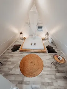Unique Bamboo Lodge · Spa · Lake & Beach - Image 4