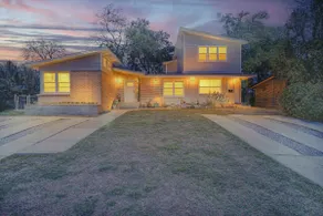 S.Lamar/DT retreat, Bachelor(ette) friendly - Image 5